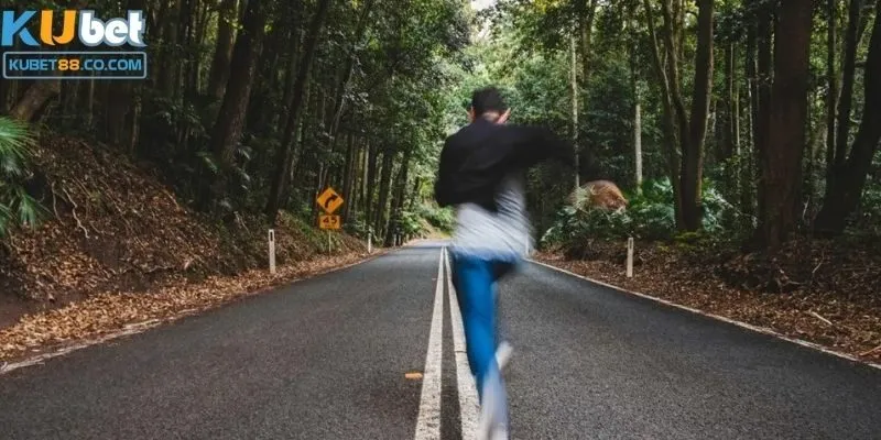 Mơ thấy bị rượt đuổi - Ý nghĩa và con số đem lại may mắn